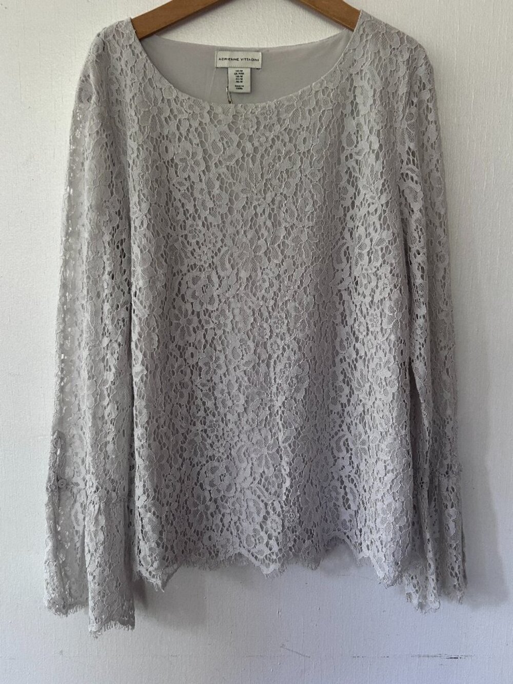 Adrienne Vittadini Lace Blouse Womens Medium‎ Gray Flare Sleeves Fairy Romantic